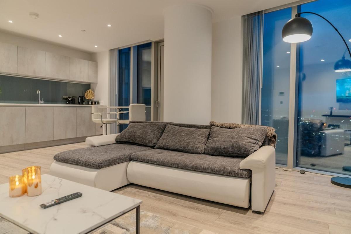 Luxury 2 Bed Penthouse With Stunning Views In Manchester City Centre Bagian luar foto