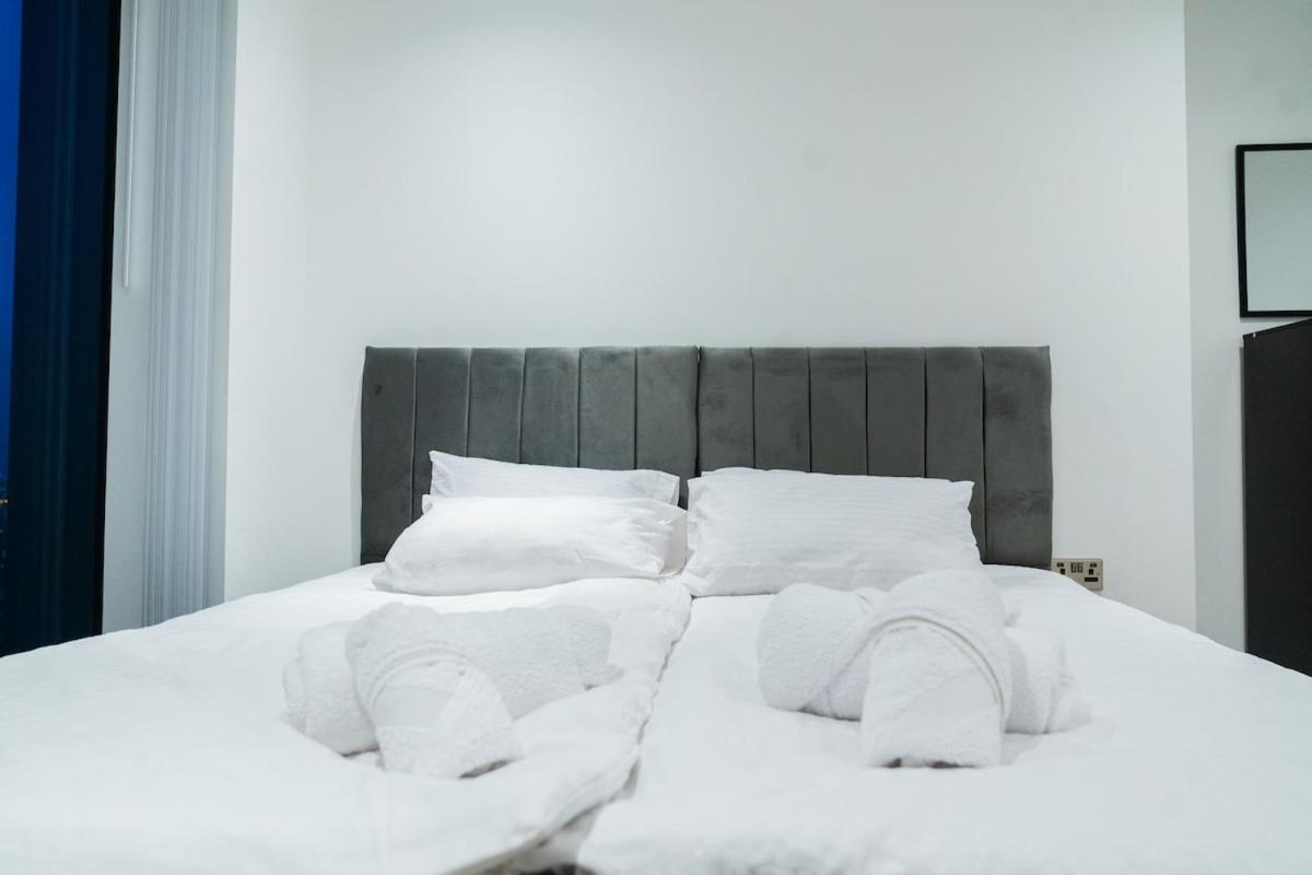 Luxury 2 Bed Penthouse With Stunning Views In Manchester City Centre Bagian luar foto