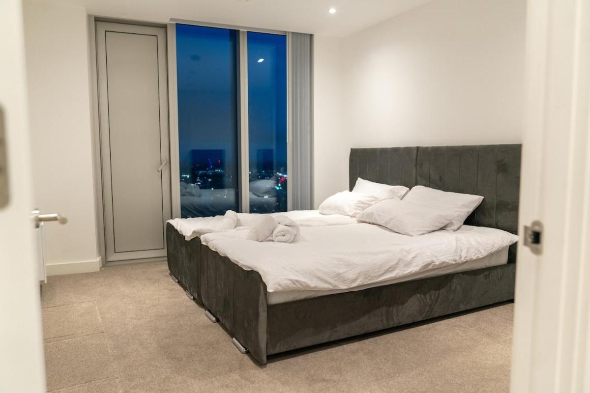 Luxury 2 Bed Penthouse With Stunning Views In Manchester City Centre Bagian luar foto