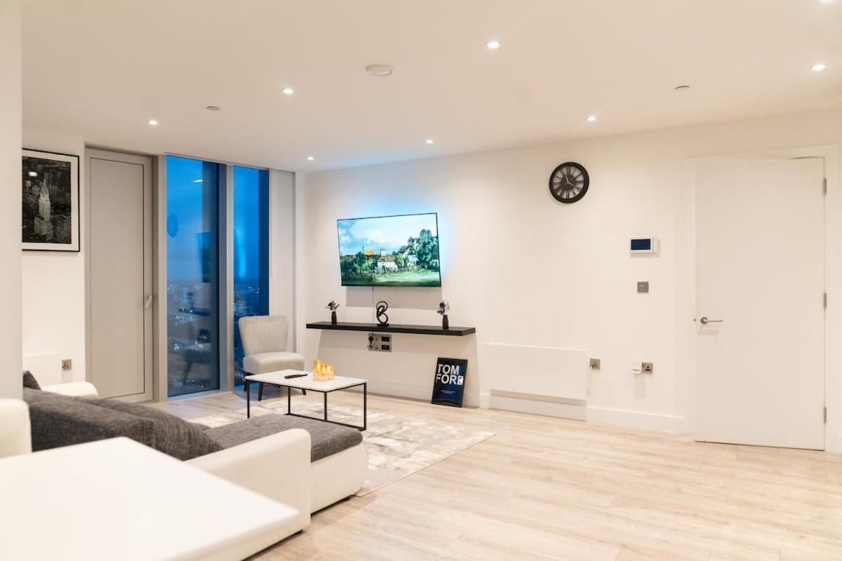 Luxury 2 Bed Penthouse With Stunning Views In Manchester City Centre Bagian luar foto