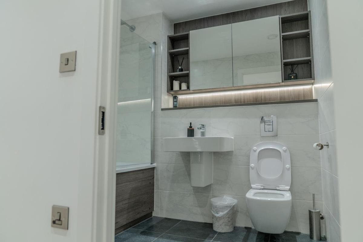 Luxury 2 Bed Penthouse With Stunning Views In Manchester City Centre Bagian luar foto