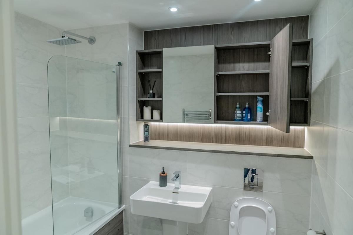 Luxury 2 Bed Penthouse With Stunning Views In Manchester City Centre Bagian luar foto