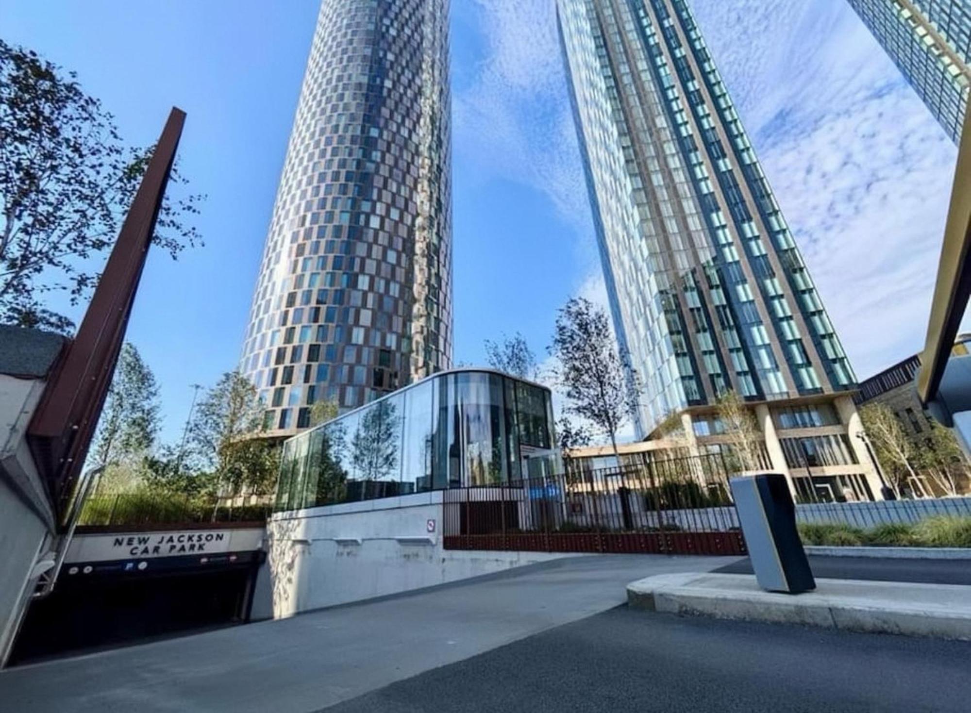 Luxury 2 Bed Penthouse With Stunning Views In Manchester City Centre Bagian luar foto