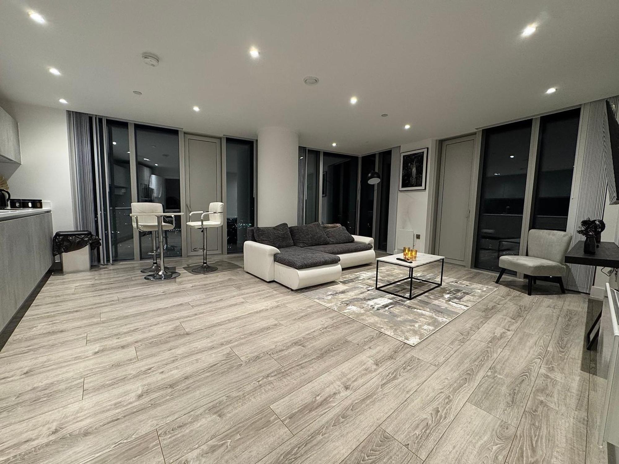 Luxury 2 Bed Penthouse With Stunning Views In Manchester City Centre Bagian luar foto